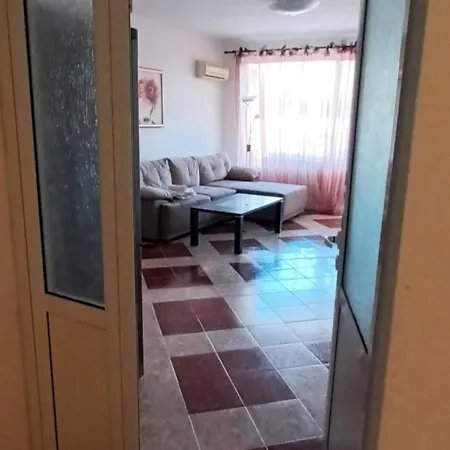 Страхотен Двустаен Апартамент Apartment